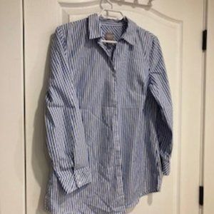 Chico's striped blouse Size 1 (8-10) no-iron - long